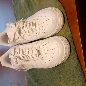 Nike Air force 1 White size 9.5 CW2288-111
